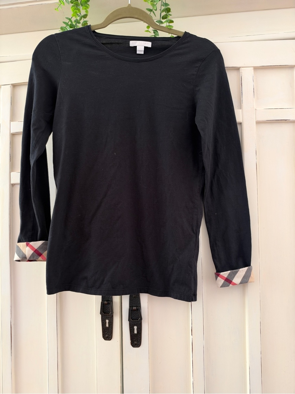 BURBERRY LONDON CREWNECK T-SHIRT BLACK L NOVA CHECK PATTERN LINING CUFFS 14Y